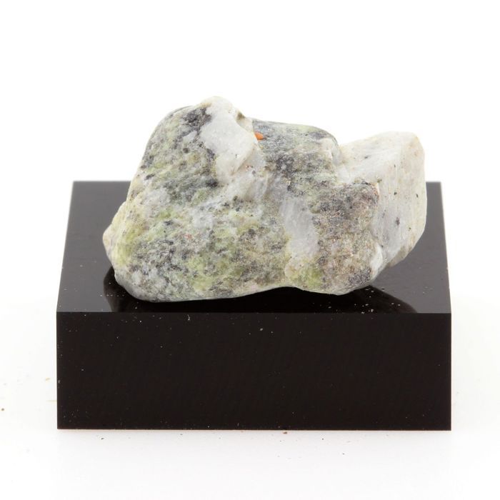 Hastingsite 37.1 carats