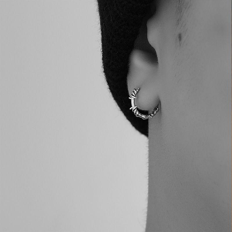 Унисекс серьги-каффы из серии Thorn 2025: Уникальный дизайн для мужчин и женщин