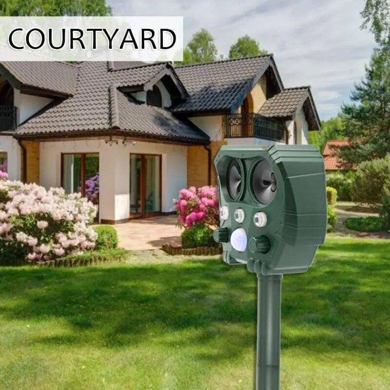 Waterproof Motion Sensor Ultrasonic Animal Repeller Solar Powered  For Bat Mouse Squirrels Racoon Skunk In Garden Outdoor & Yard