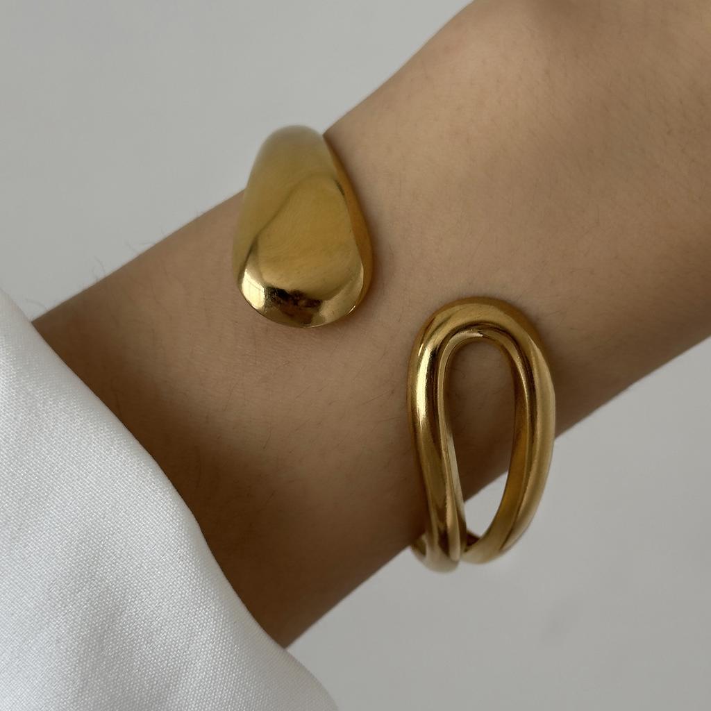 Vintage Irregular Bracelet for Women Stainless Steel Gold Color Open Cuff Bangle Exquisite Luxury Waterproof Jewelry Accessories