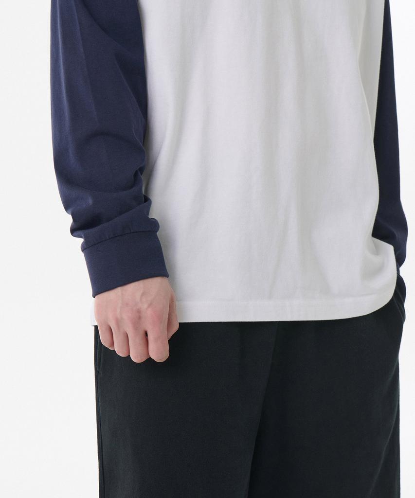 MUSINSA STANDARD Relaxed Rib Cuff Raglan Long Sleeve T-Shirt [White/Navy]