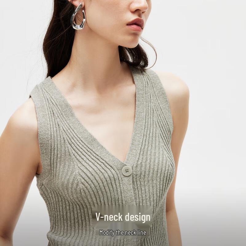 VEROMODA Women's V-Neck Button-Front Knitted Vest