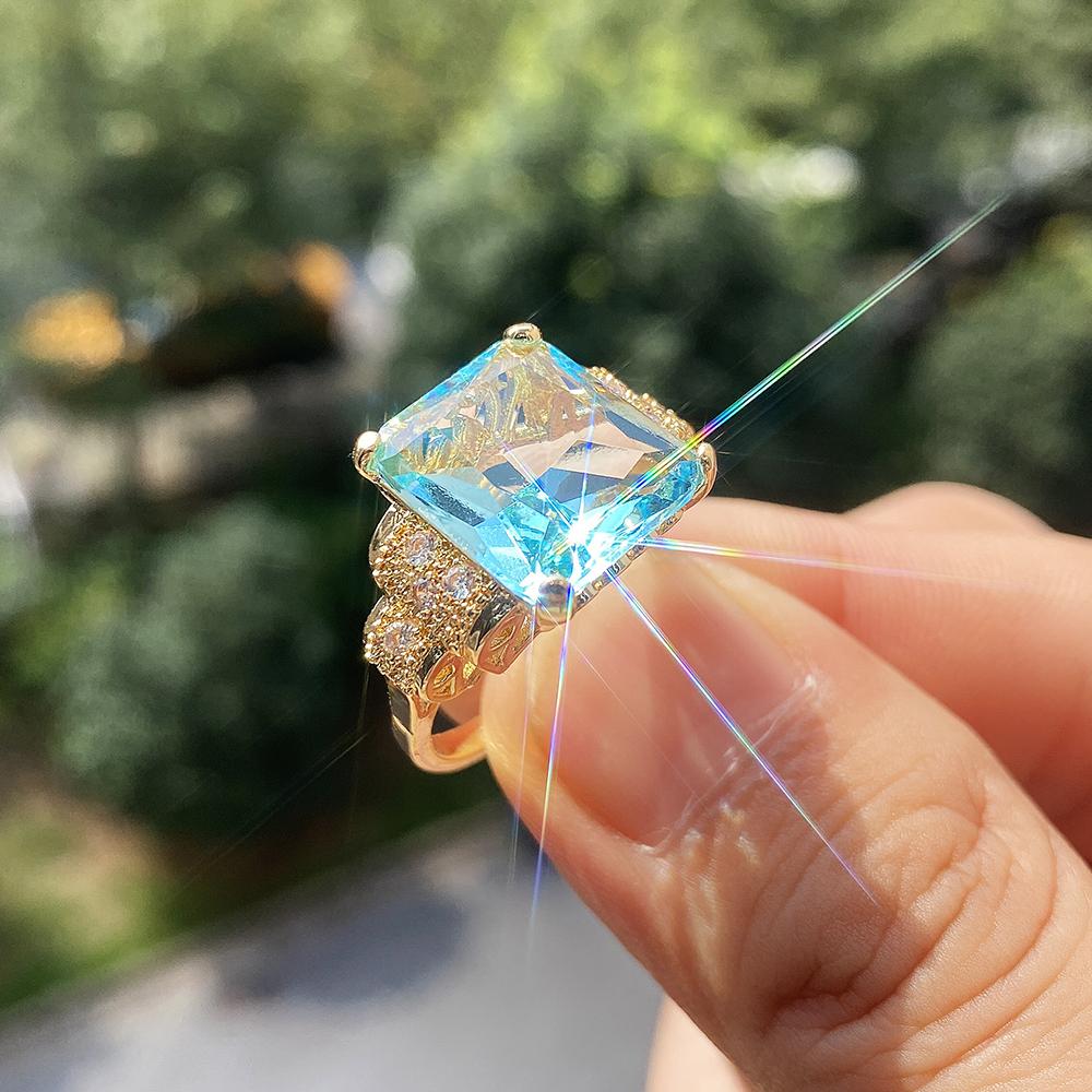 Новые великолепные женские кольца на палец с большим квадратным камнем для свадебной вечеринки, благородные аксессуары золотого цвета, элегантные женские модные ювелирные изделия