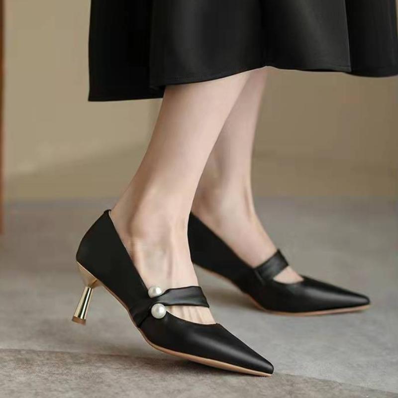 Женские туфли на высоком каблуке с острым носком, сексуальные, модный дизайн, новые роскошные сандалии из лакированной кожи на тонком каблуке, одинарные туфли с пряжкой