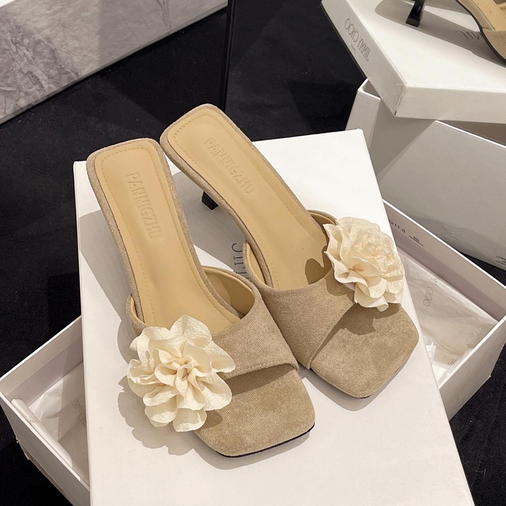 Thick Heel Retro Suede French Small Cool Slippers Women's Shoes Wear 2025 New Summer with Skirt Flower Sandals