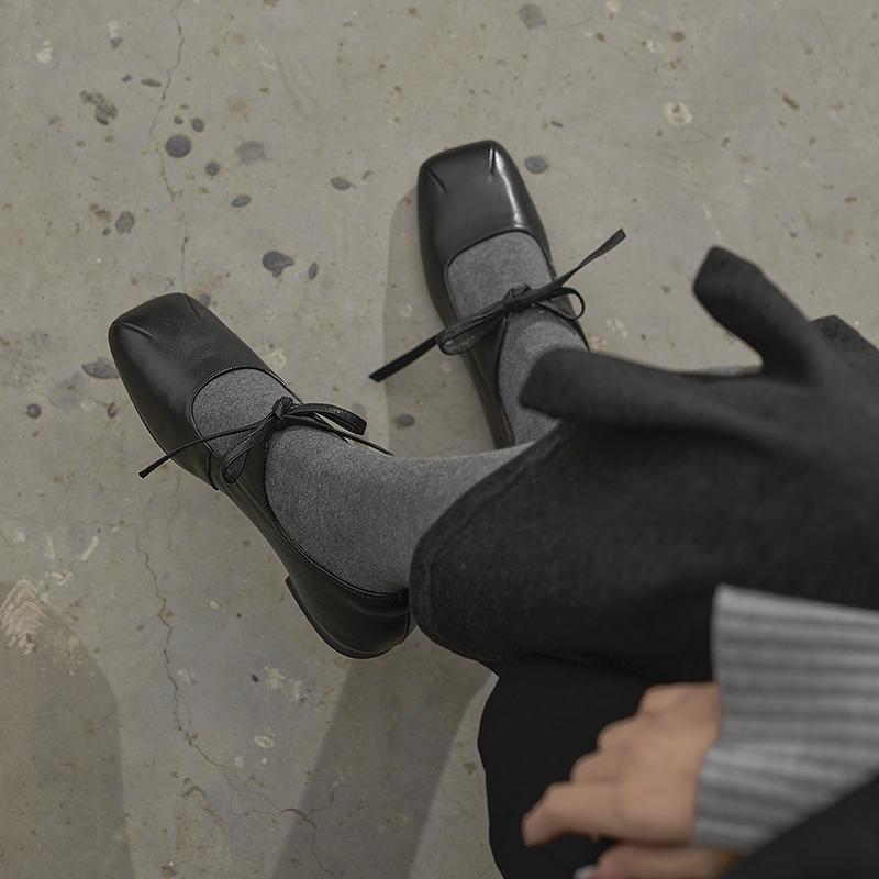 Модные повседневные лоферы из натуральной кожи для женщин, туфли на плоской подошве на шнуровке, на низком каблуке, весенняя обувь 2025, мягкие, для офиса, для платья, размер 34-40, каблук женский