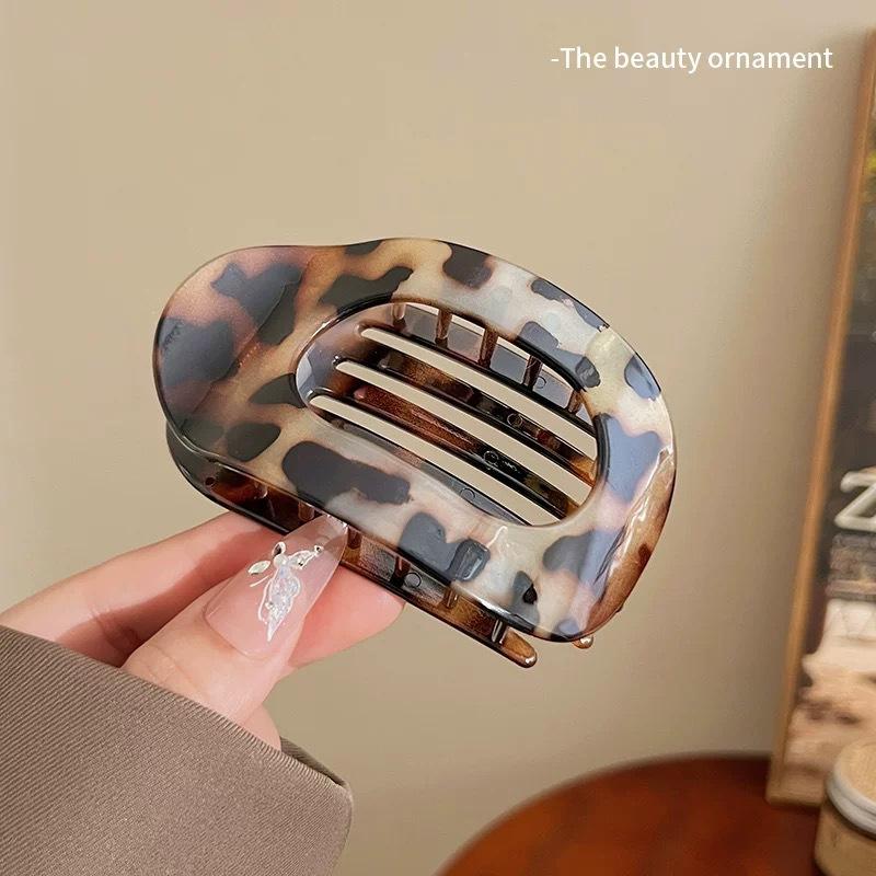 Fashion Oval Hair Claw Clip for Women New Design Leopard Matte Curved Flat Styling Barrettes Acrylic Lying Down Hair Accessories