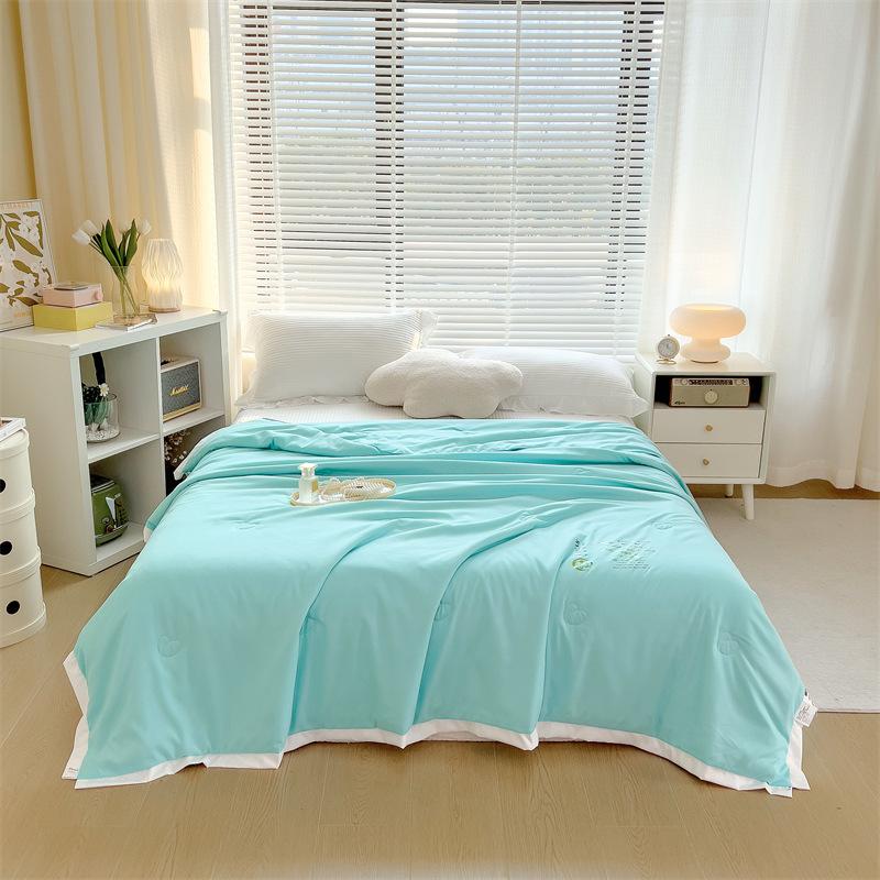 New Class a Soybean Fiber Summer Quilt Washable Air Conditioning Quilt Lightweight Breathable
