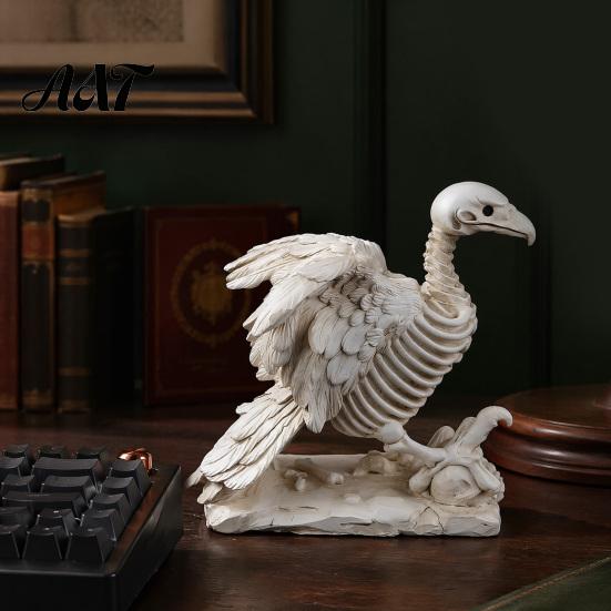 Distressed Texture Bone Figurine Halloween Vulture Skeleton Statue, Realistic Bird for Vintage Off-White Sculpture Home Decor, Spooky Tabletop