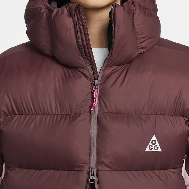 Nike Теплая стеганая куртка с капюшоном и молнией серии ACG PrimaLoft Color Block, женские куртки красного цвета FZ6762-652