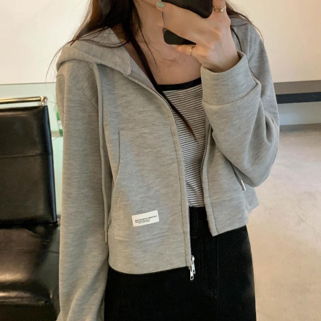 Женская розовая короткая толстовка с капюшоном на молнии - повседневный нишевый дизайн весна/лето