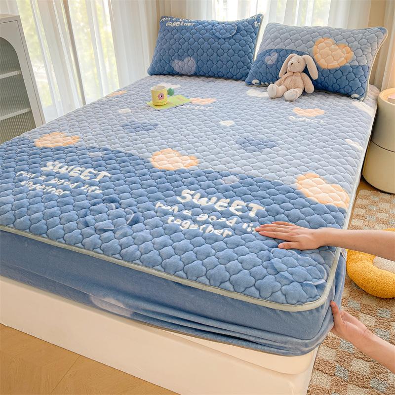 Утолщенный хлопковый чехол для кровати, односпальный чехол для кровати, коралловый бархат, молочный бархат, зимний матрас, нескользящий защитный чехол