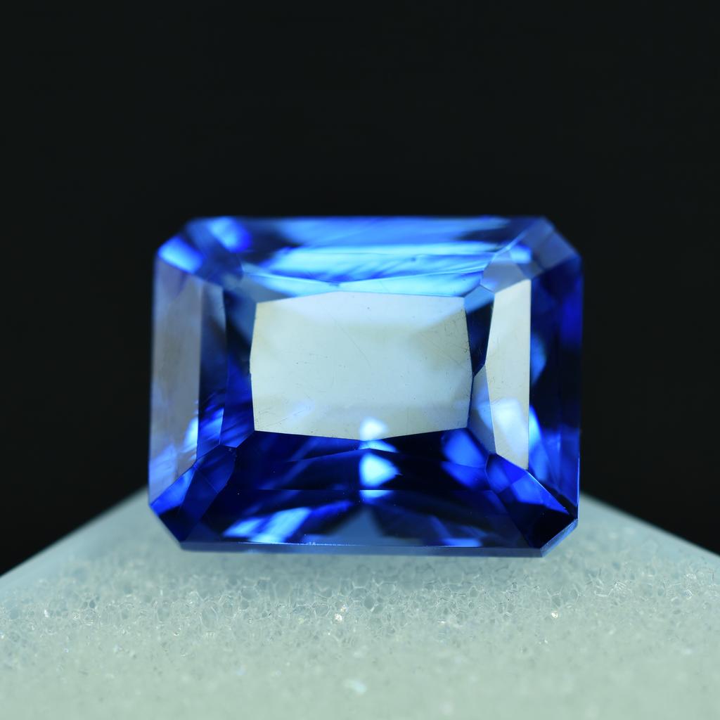 Natural BLUE Flawless Sapphire 9.80 Ct Emerald Cut Making Jewelry Loose Gemstone
