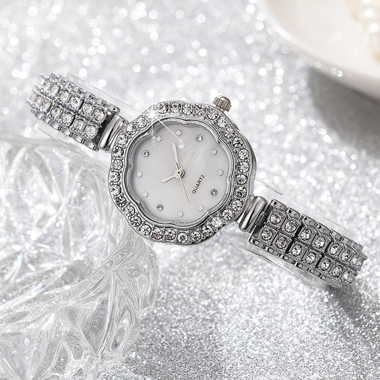 Женские часы-браслет Plum Flower Quartz Watch со стразами Женские наручные часы
