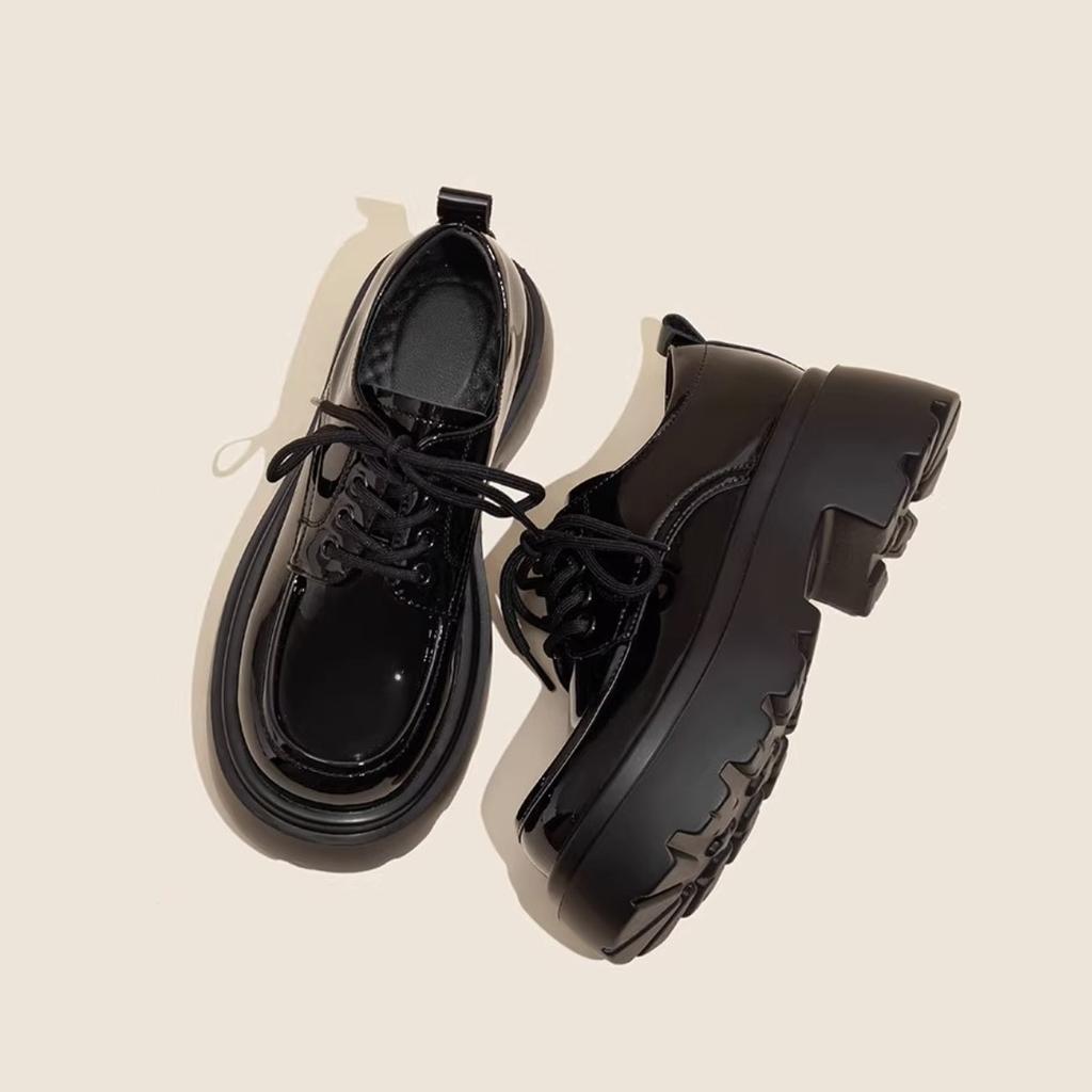 Туфли на платформе из мягкой кожи женские черные в британском стиле на шнуровке с увеличенным голенищем 2024 года, новая женская обувь на весну и осень