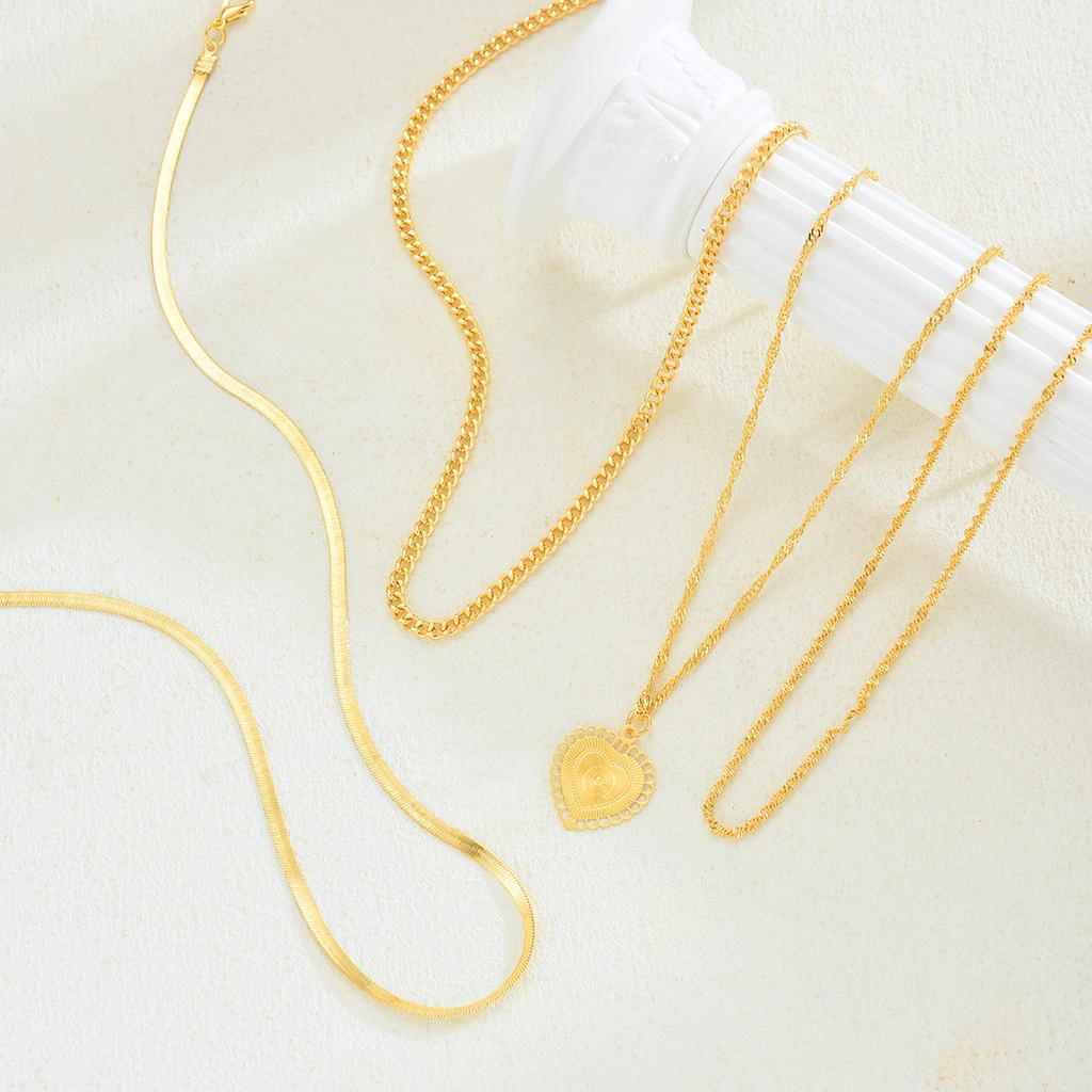 4pcs/Set Elegant Vintage Heart Pendant Necklaces For Women Fashion Minimalist Gold Color Necklace Daily Wear Party Jewelry Gifts