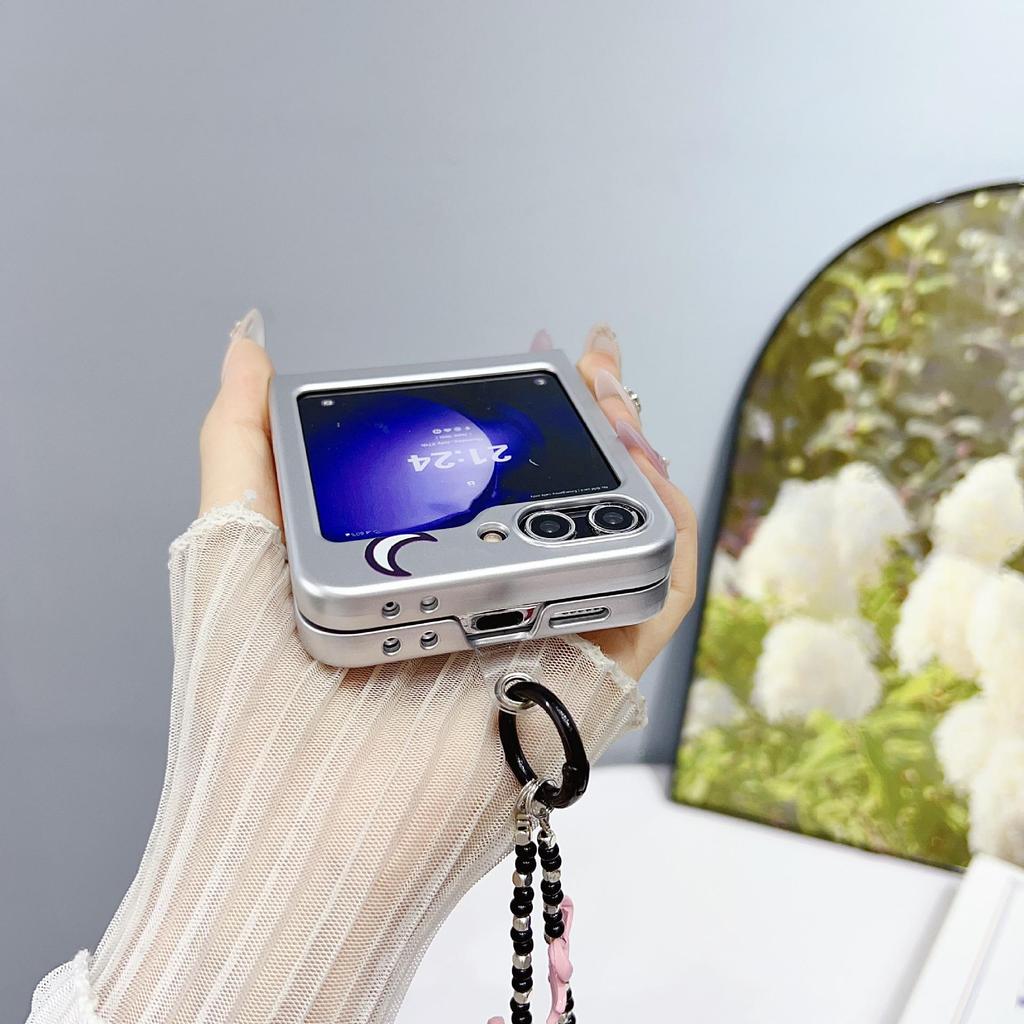 Гальванизированный Защитный Чехол для Samsung Galaxy Z Flip7/6/5 - Совместим с Японскими и Корейскими Мультфильмами