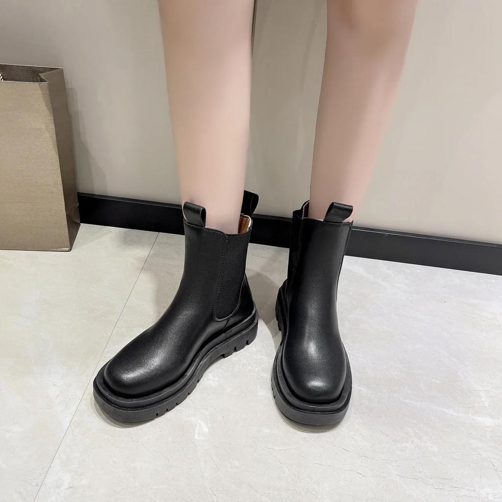 Fashion Women Boots Hot Luxury Thick Sole Chelsea Boots Women Flat Casual Boots High Quality Fashion Shoes for Women Zapatos De Mujer