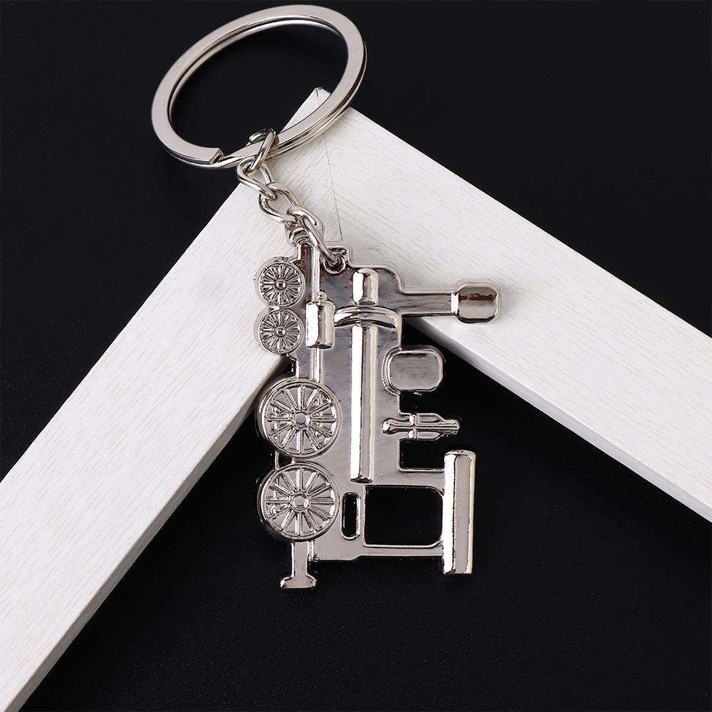 Creative Steam Train Locomotive Design Metal Keychain Punk Rock Automotive Keyring Key Chains Silver Key Fob Holder