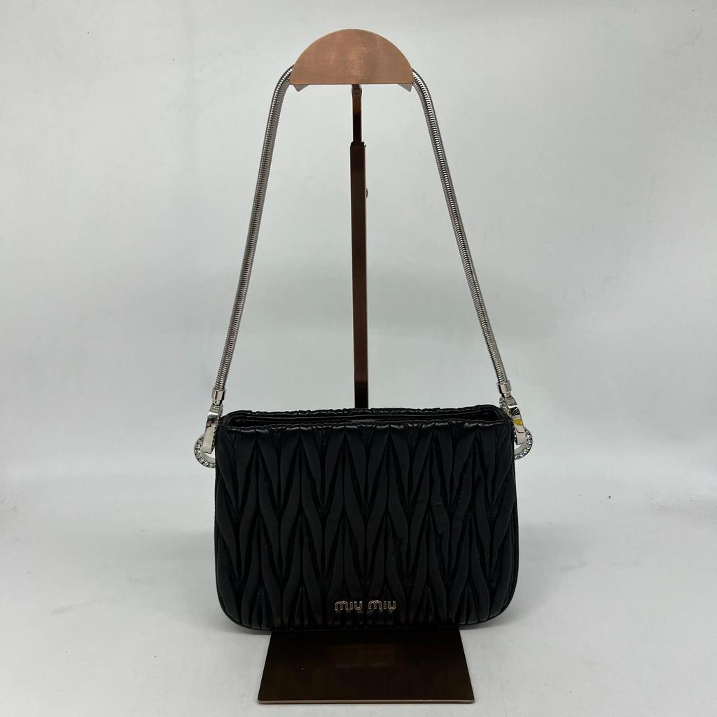 [Pre-Owned] Sassy Silver Logo Pleated Soft Lambskin Tote Bag Medium - Excellent #1RXHS03