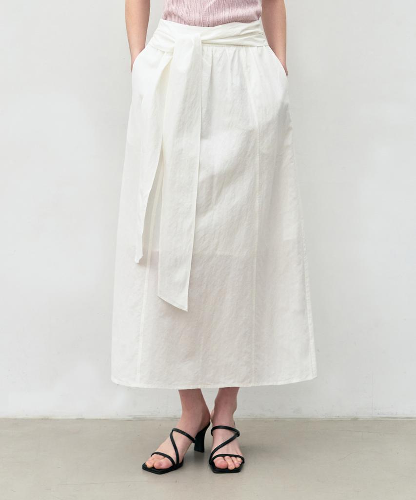 Basica Strap Banding Long Skirt (White)