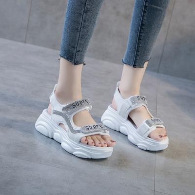 Босоножки на платформе женские ins tide 2025 новые интернет-знаменитости корейская версия универсальные летние туфли для папы плоские туфли с мягкой подошвой