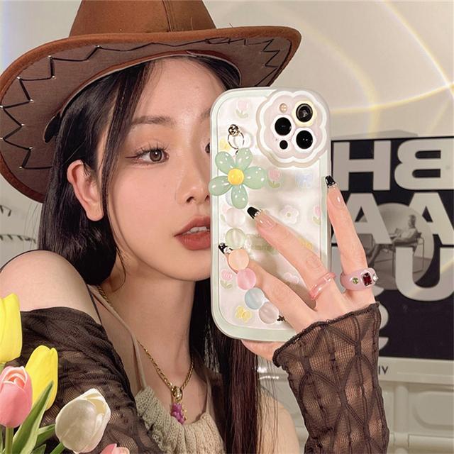 Korea Cute 3d Clear Flower Beads Bracelet Lens Protective Phone Case For Iphone 13 12 11 Pro Xs Max X Xr Shockproof Soft Cover