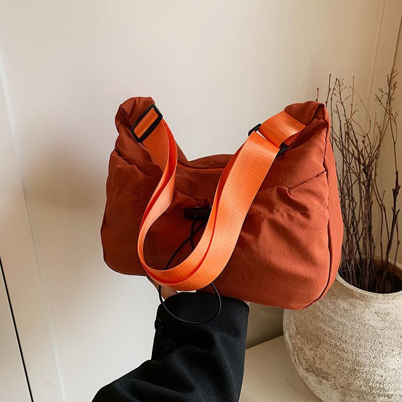 Повседневная сумка через плечо на одно плечо, персонализированная сумка-тоут, модная летняя новая простая трендовая маленькая сумка, женская сумка