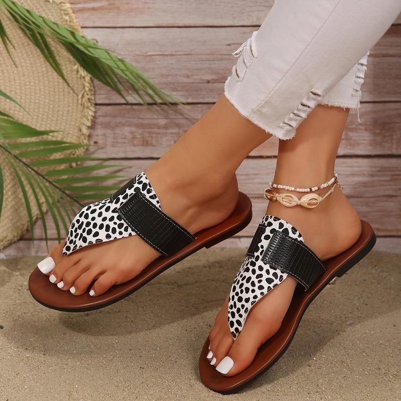 Модные тапочки в европейском и американском стиле 2024 Лето Круглый носок Плоская подошва Повседневные Леопардовый принт Сандалии-вьетнамки Тапочки