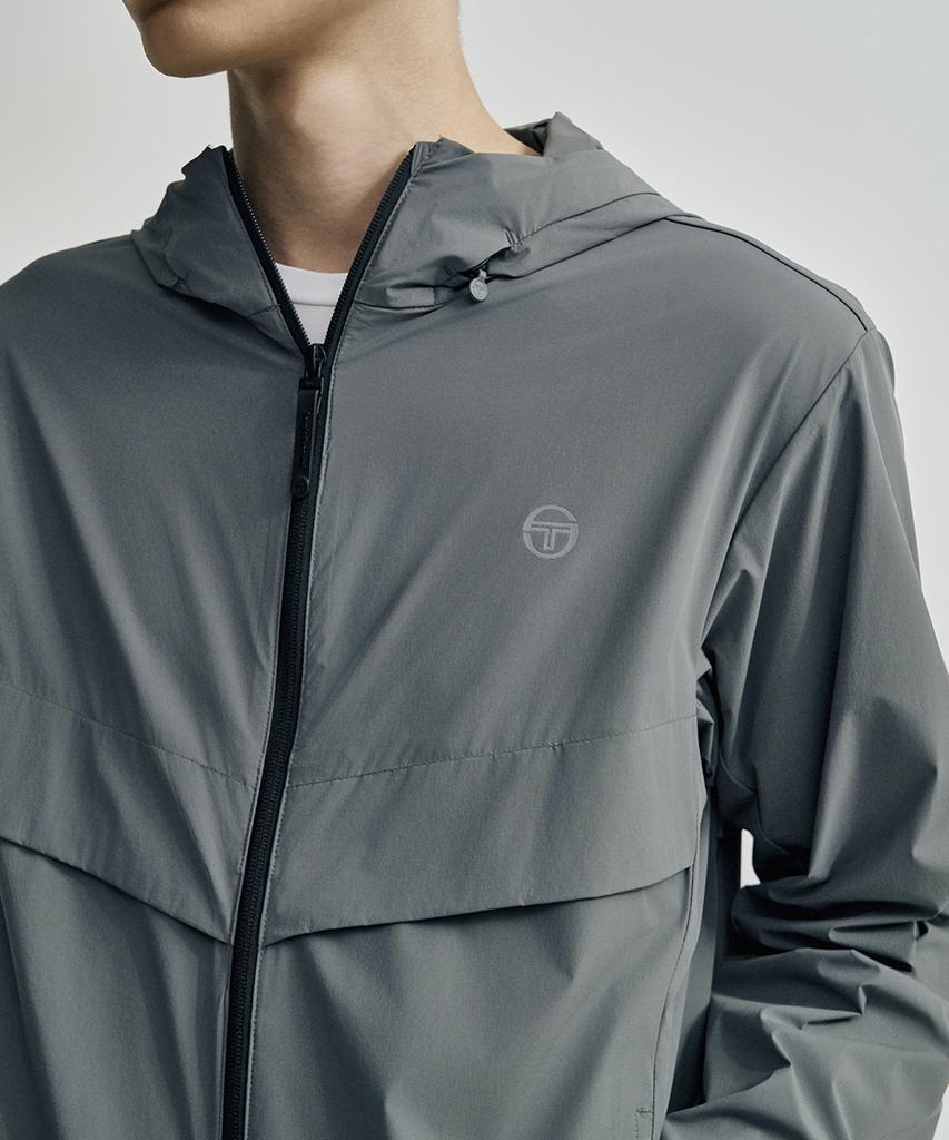Мужская тканая куртка с вентиляцией и капюшоном Sergio Tacchini (Д.Грей)