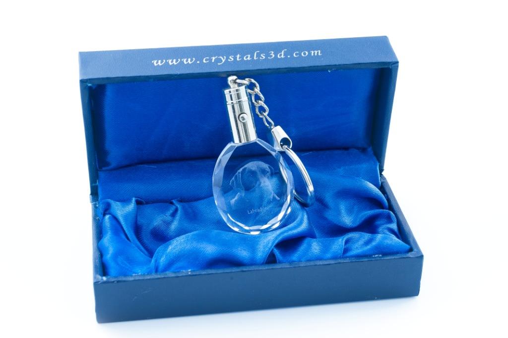 Labrador Retriever – Pendant with a photo of a dog, crystal key ring in a gift box | Art-Dog
