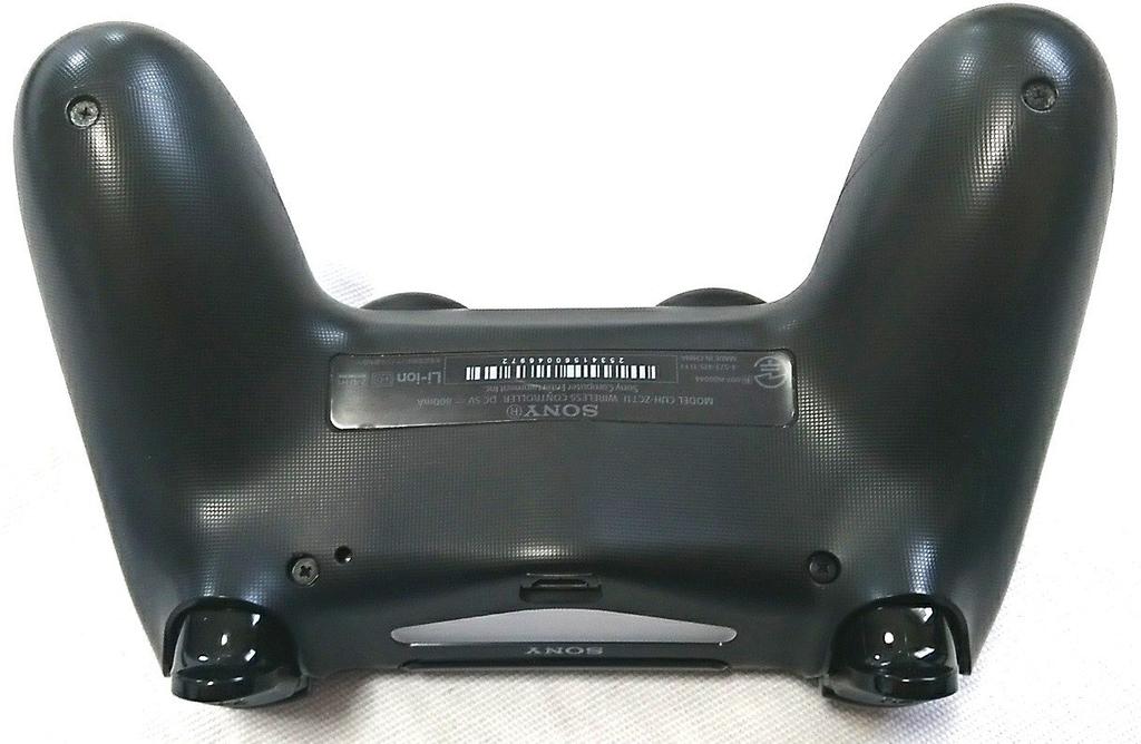 PlayStation 4 Черный как смоль (CUH-1200AB01)