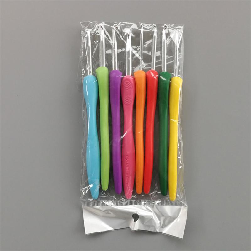 8Pcs/Set  2.5-6.0Mm Aluminum Crochet Needles Cushioned Handles Knitting Needles