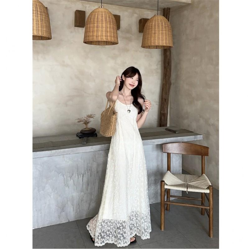 2026 Embroidered Suspender Dress Pure Desire Style Female Temperament Fashionable Waist Slimming Unique Long Children's Trend