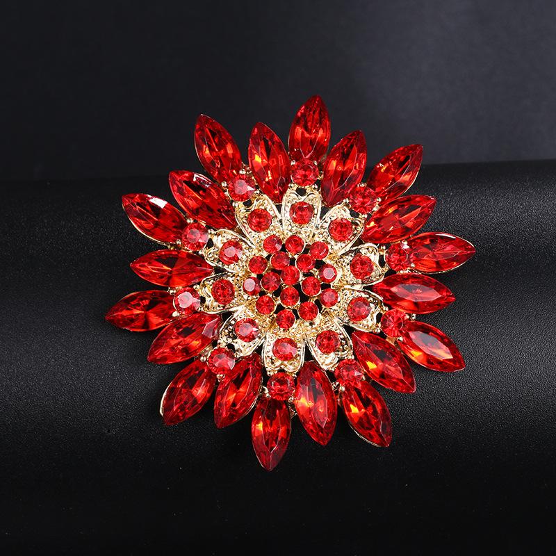Women Vintage Crystal Baroque Brooches Pins Exquisite Retro Flower Badges Corsage Party Clothing Accessories Pins