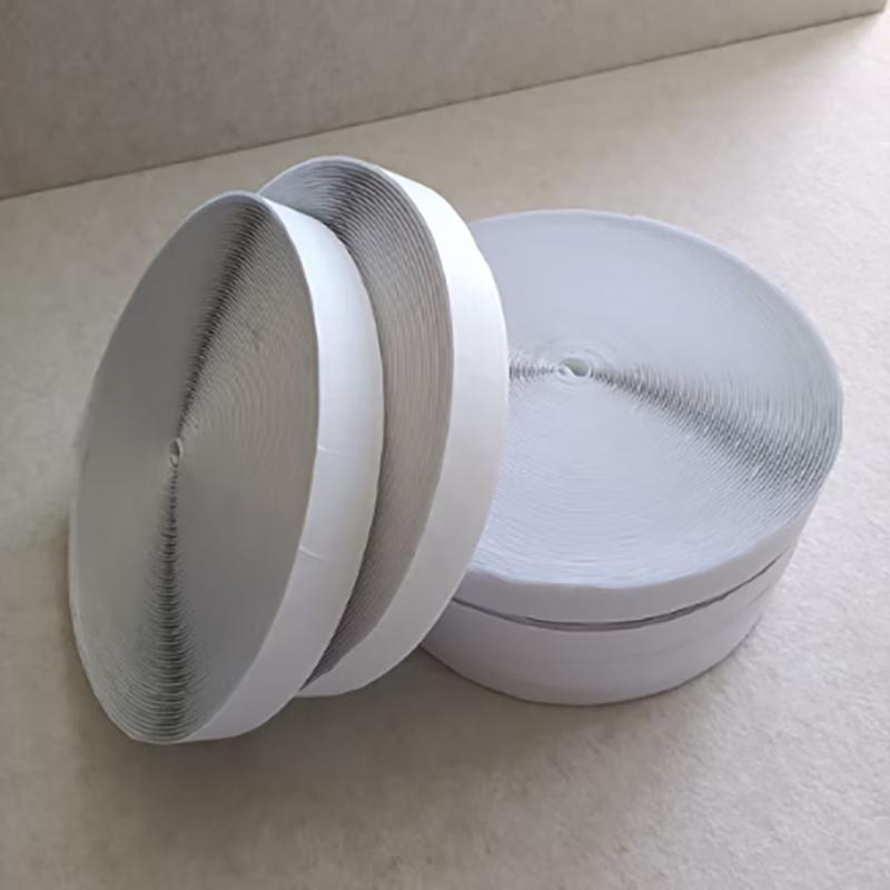 Самоклеящаяся лента-липучка с крючками