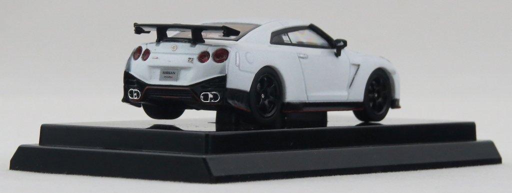 Избыточная поворачиваемость NISSAN NISMO Brilliant White Pearl Готовый продукт 1/64 GT-R (2014)