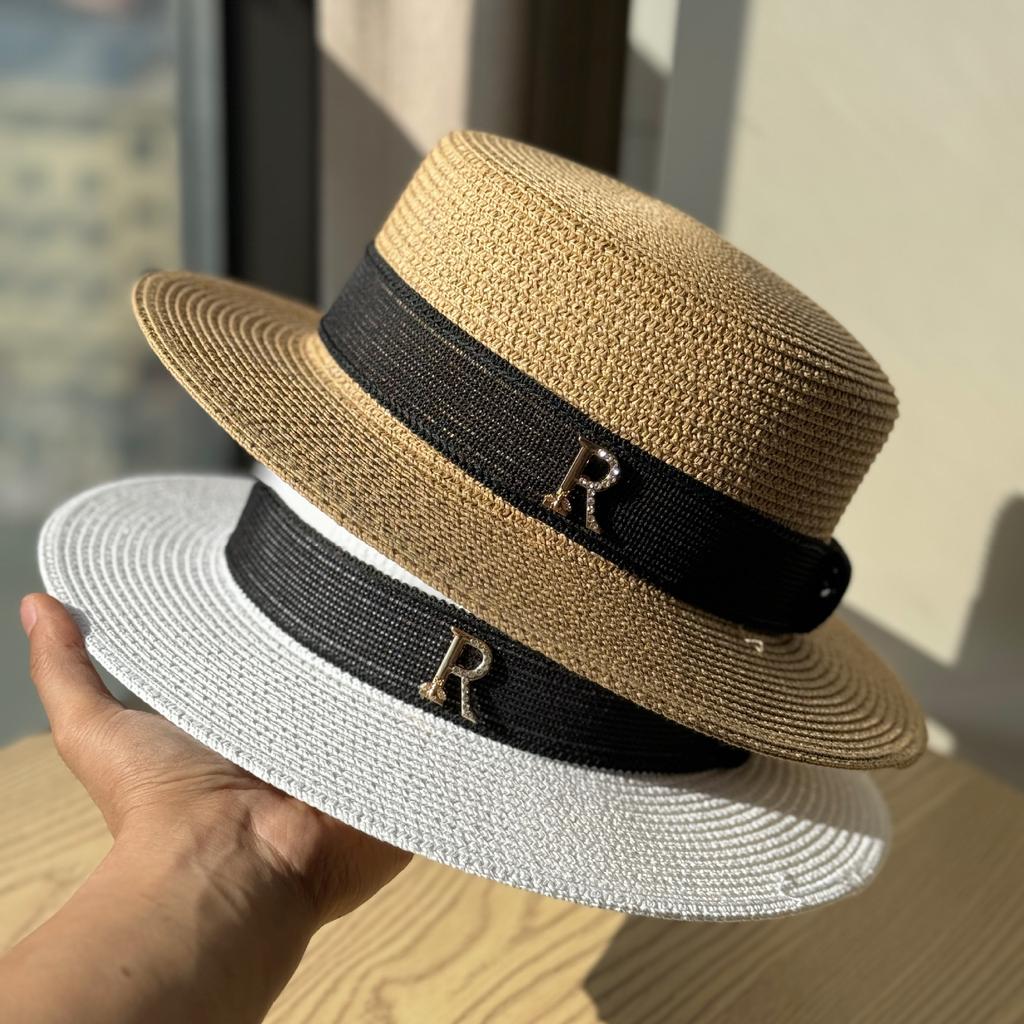 Retro Hepburn-style straw hat for women, suitable for summer outings and vacations at the seaside, beach sun protection hat, vintage flat-brimmed