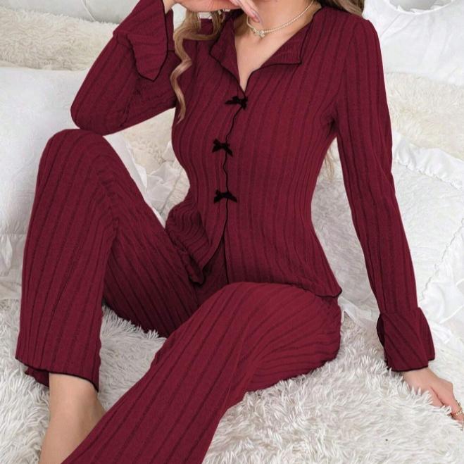 «Женский осенне-зимний комплект из двух предметов пижамы — теплый, стильный, домашняя и уличная одежда»