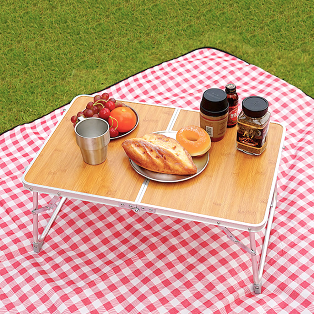 Portable Folding Table Outdoor Camping Lightweight Table Slim Bed Tray Sofa Laptop Desk Seating Table for Sitting on the Floor