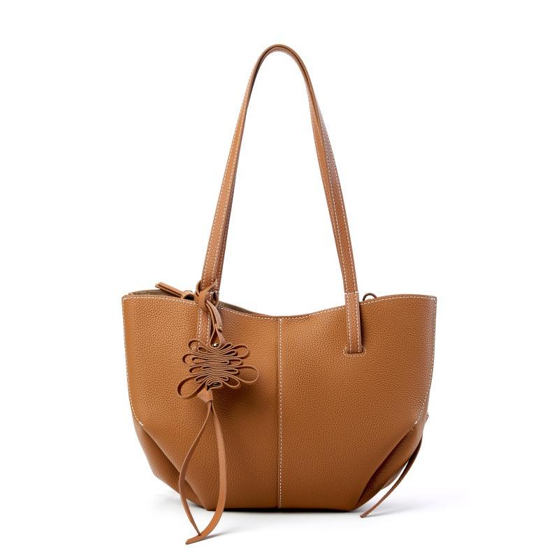 Crossbody new leather shoulder bag women's underarm commuting advanced sense large capacity women's first layer cowhide tote bag