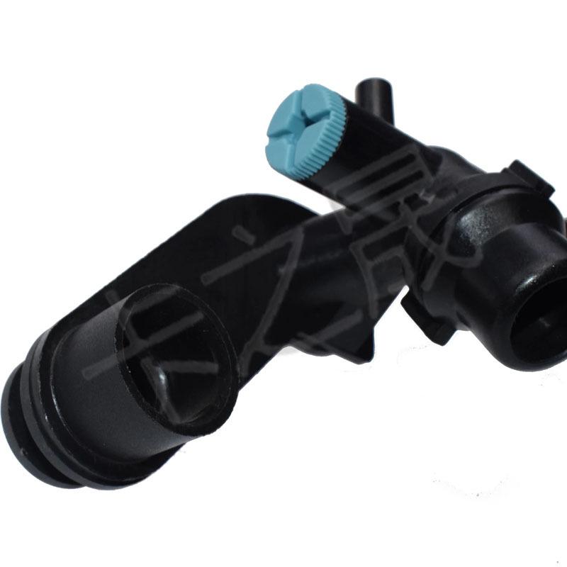 BMW 3 серии E46 Тройник водяного патрубка Автоаксессуар - 17112248409