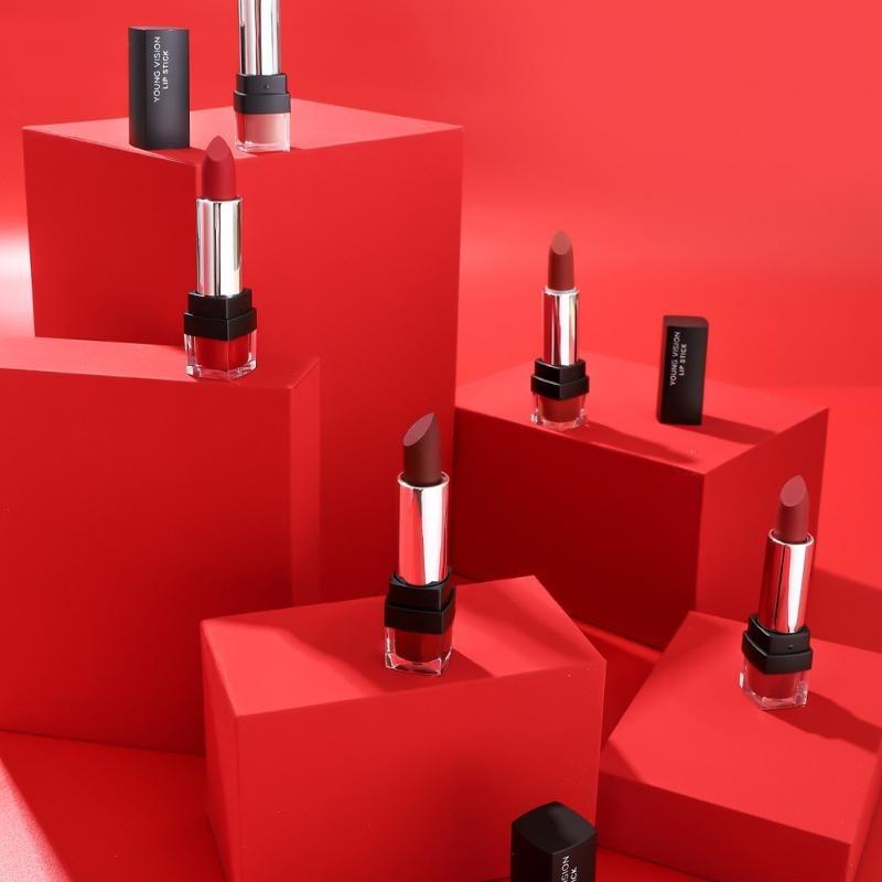 Матовая матовая 12-цветная однотонная помада Velvet Lipstick, которую нелегко приклеить к чашке