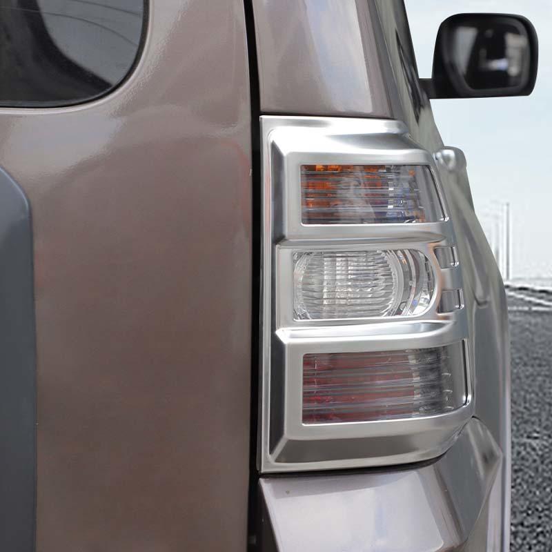 Декоративные накладки на задние фонари автомобиля Mitsubishi PAJERO 2007-2021, защитные наклейки для экстерьера автомобиля.