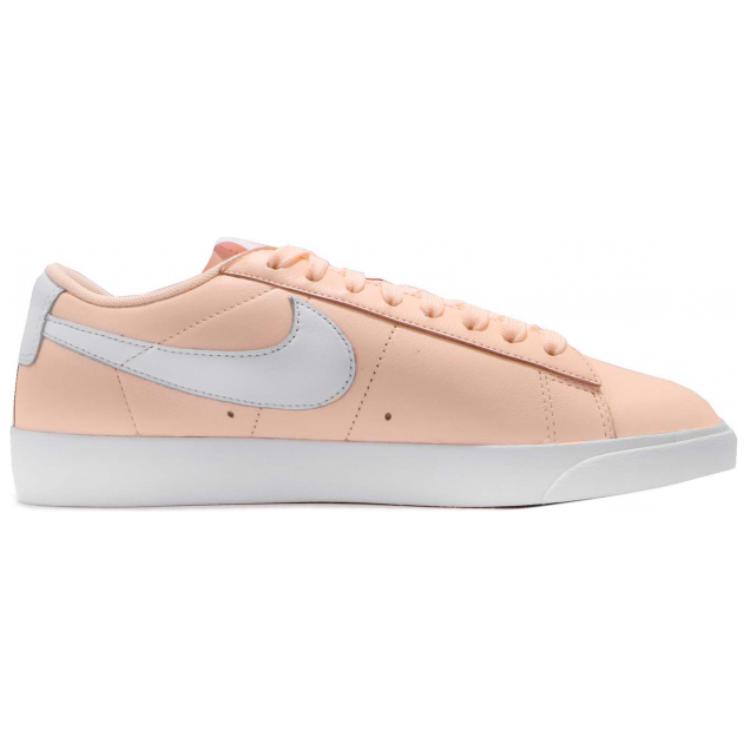 Nike Женские кроссовки Blazer Low LE Crimson Tint Orange White AA3961-800