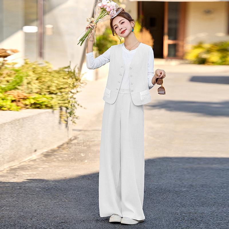 Женский модный комплект жилет на весну/лето 2025: Элегантный, Стройнящий, Омолаживающий Костюм-Тройка для Молодых Мам