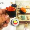 Японская кухня Сумка Модель еды Подвеска Брелки Брелоки Подвески для сумки Симуляция Брелки для ключей Суши