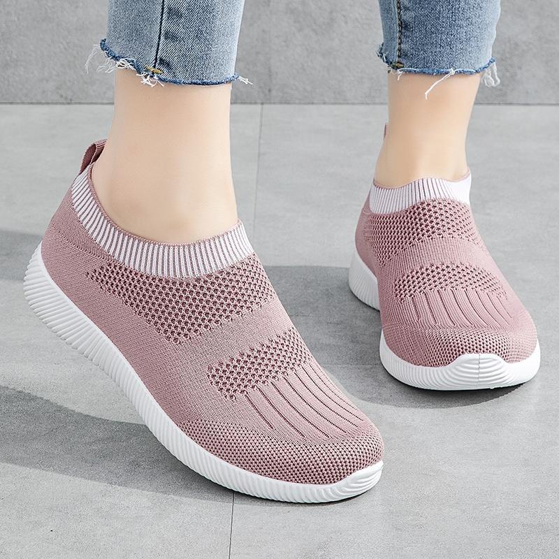 Summer Women Sneakers Lightweight Women's Sport Shoes Slip On Flats Shoes Women Loafers Plus Size Walking Flats Female Footwear