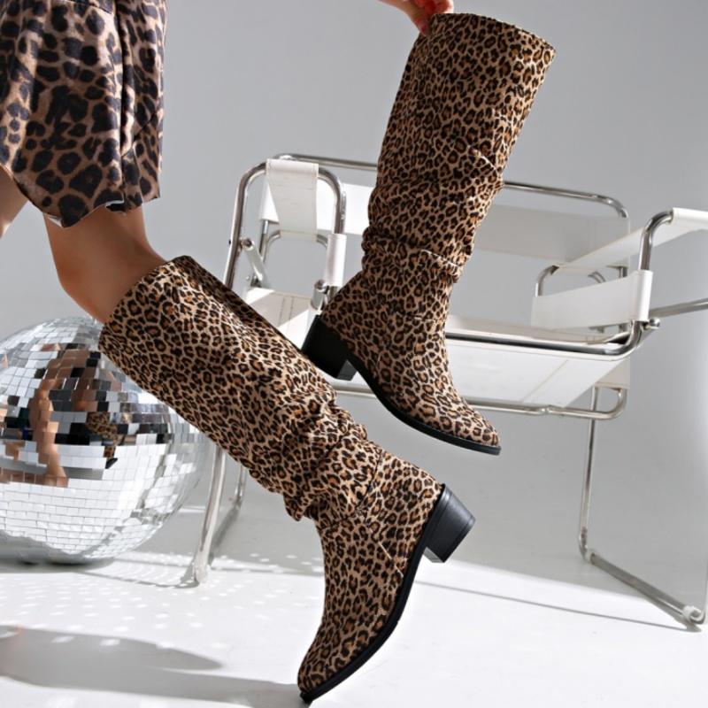 Сапоги на высоком каблуке с леопардовым принтом, женская обувь, зима 2025 года, новый тренд, повседневные замшевые туфли «Челси» на массивном каблуке, сексуальные туфли-лодочки для снега Botas Mujer