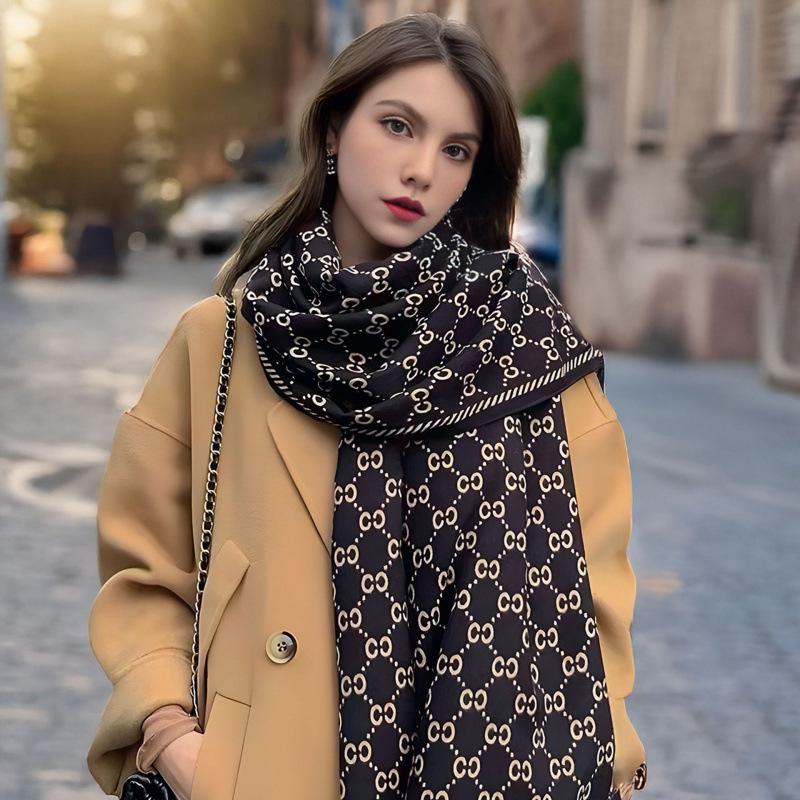 2025 High-End Women's Korean Style Versatile Shawl: Double-Sided, Warm, Imitation Cashmere Scarf with Old Flower Design for Autumn/Winter.